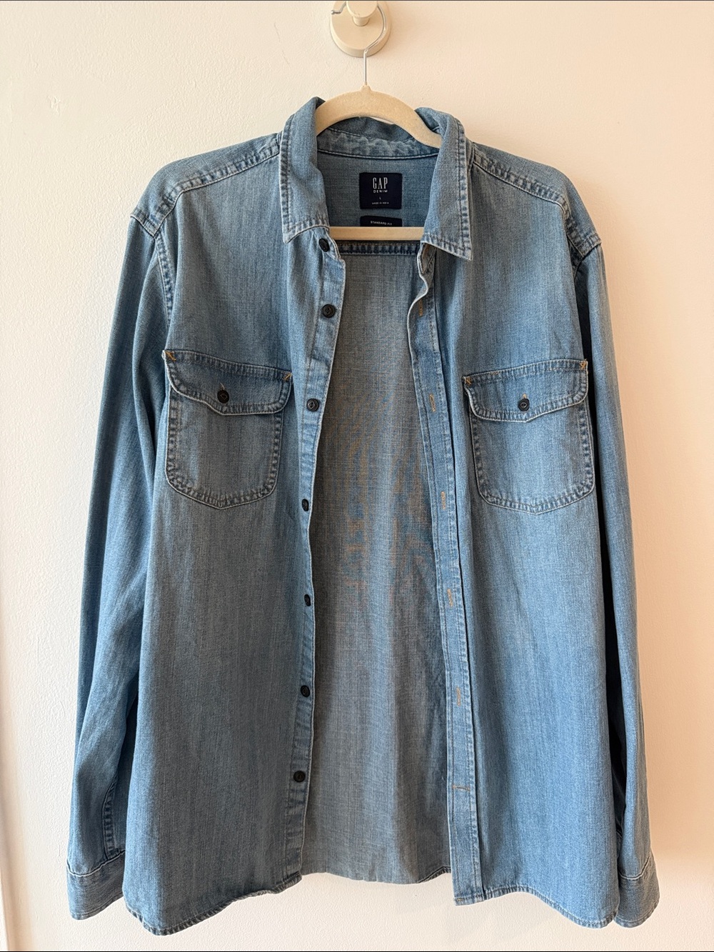 GAP Men's Faded Blue Denim Shirt Jacket